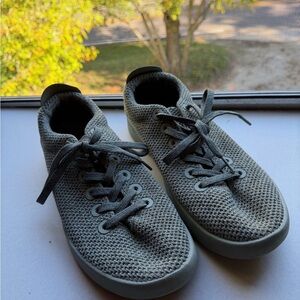 Allbirds Men's Gray Knit Athletic Shoes